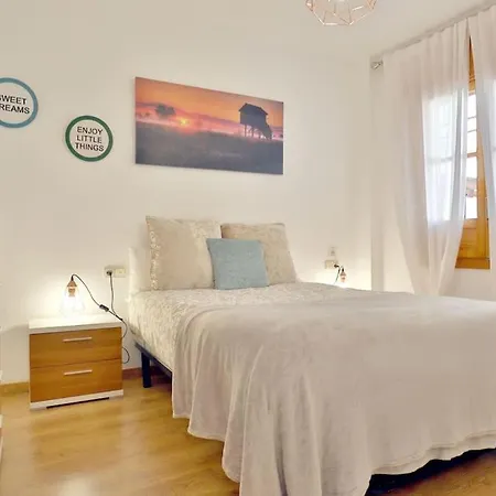 Almanzor Apartment *