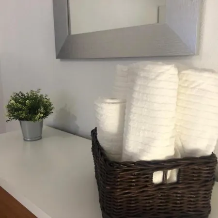 Almanzor Apartment *